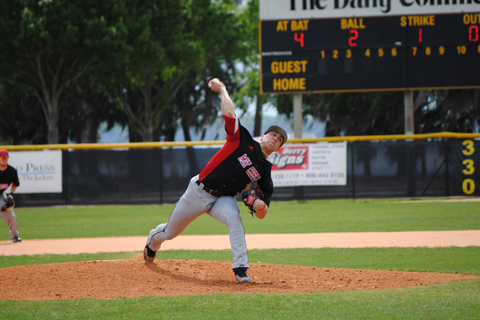 Baseball Sweeps Doubleheader Against Lyndon State