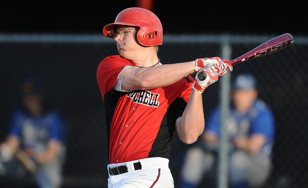 Mitchell Leads Becker 14-2 in Quest to Join Elms in NECC Title Round