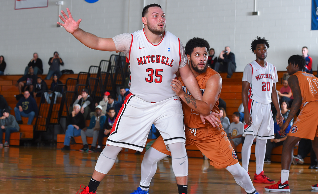 Late Rally Keys MBB's 2OT Win Over Salve Regina