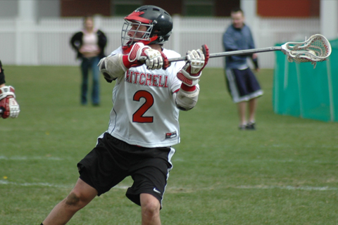 Lacrosse Falls to Becker in Season Finale