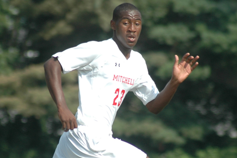 Men's Soccer Falls 3-0 at Conn College