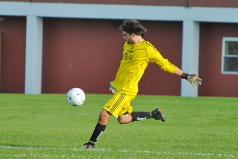 Conn College Pushes Past Men's Soccer in Second Half