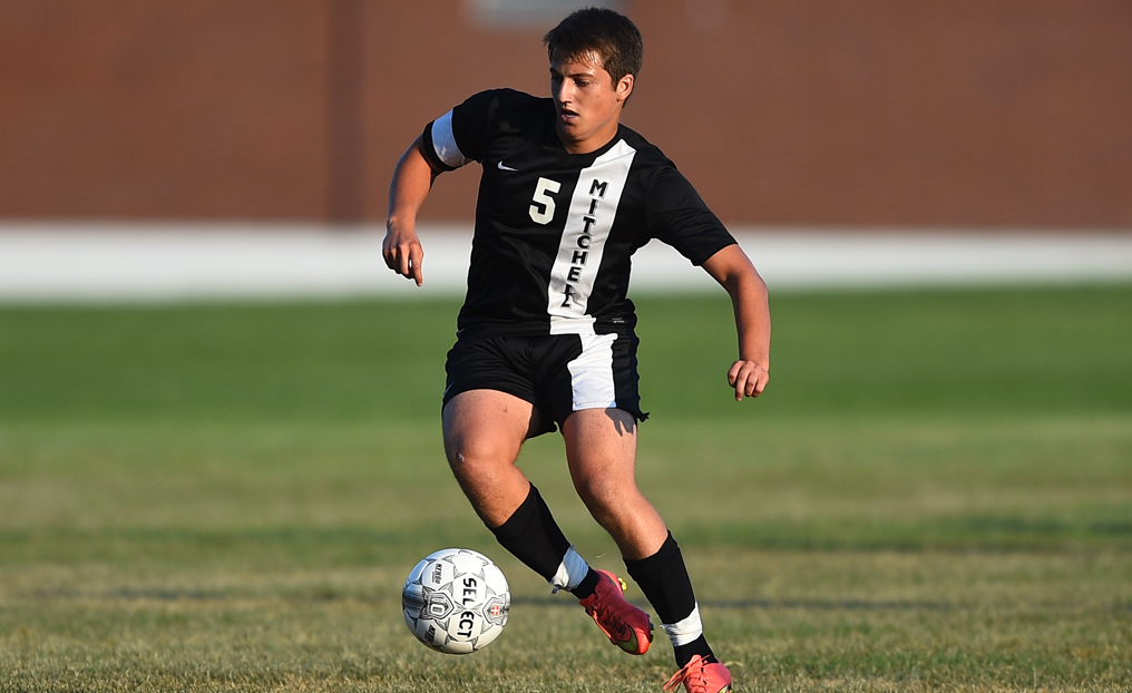 Men's Soccer Tripped Up at Regis