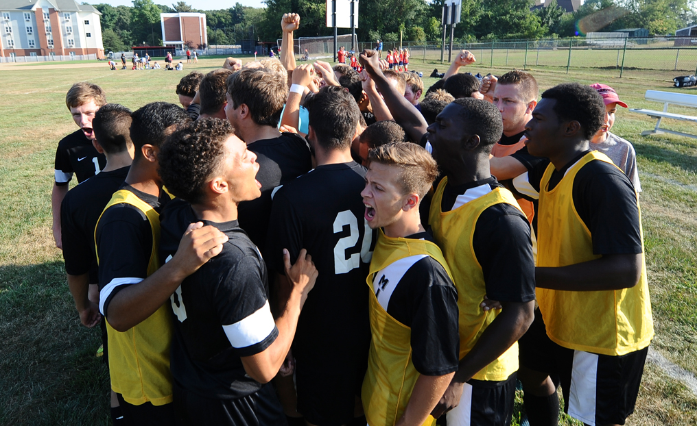 Men's Soccer Seeded Sixth, Draws #3 Newbury