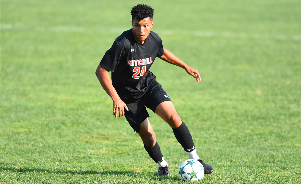 Salve Regina Overtakes Men's Soccer in Second Half