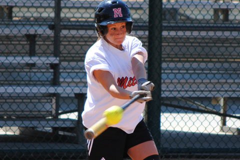 Softball Defeats Newbury, Advances to NECC Semifinals