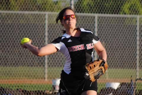 Softball Swept by Johnson & Wales
