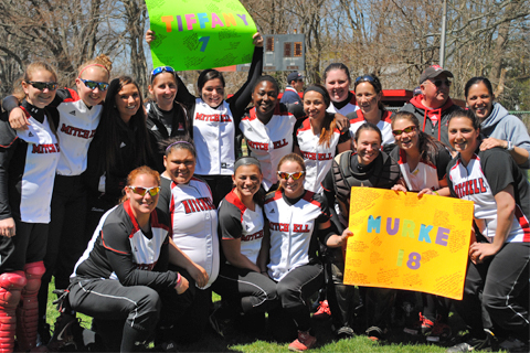 Softball Sweeps SVC on Senior Day