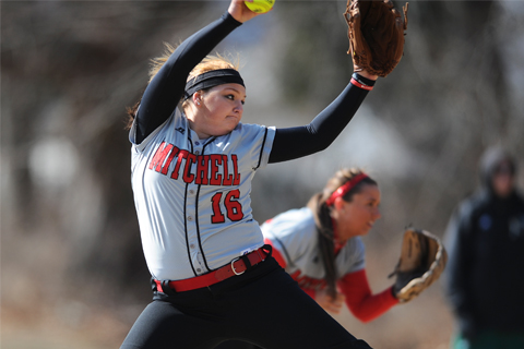 Softball Advances to Second Day of NECC Championship