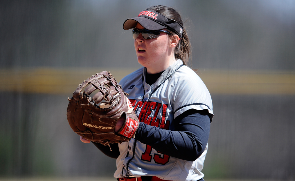 Softball Swept at Becker