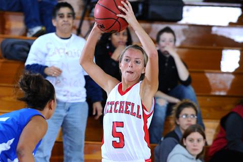 Women's Basketball Falls Short Against Albertus Magnus