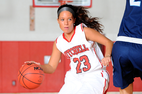 WBB Holds Off Late Charge to Defeat Newbury
