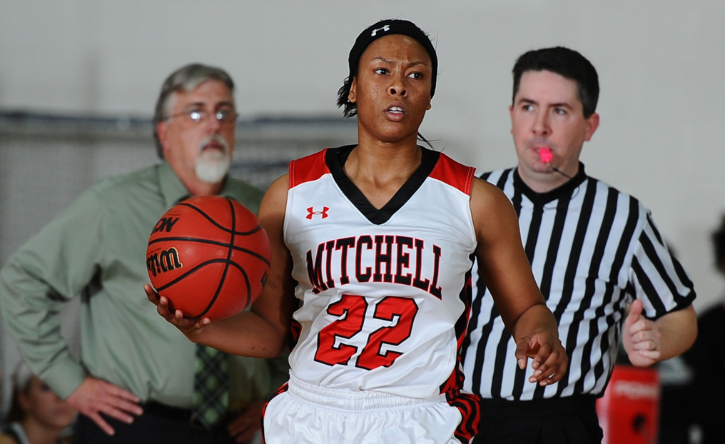 Second-Half Surge Leads WBB Past Daniel Webster