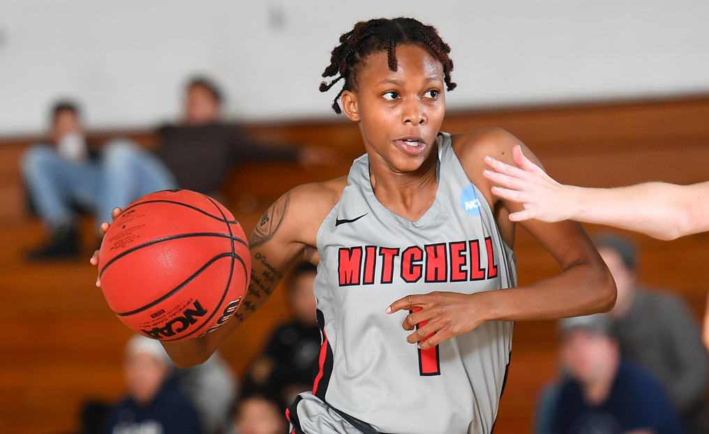 WBB Rebounds Against Worcester State
