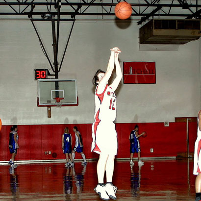 WOMEN'S BASKETBALL ENDS EIGHT GAME WINNING STREAK FOR AD3I FOE LINCOLN