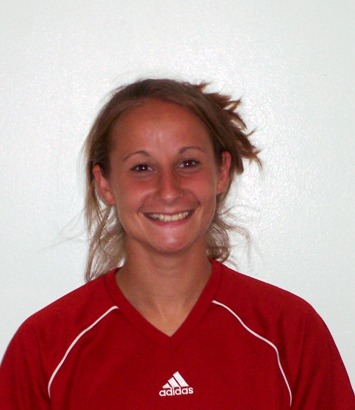 Freshman Nichole Hoxie Rookie of the Week