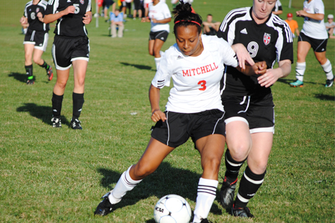 Women's Soccer Holds On Against ENC