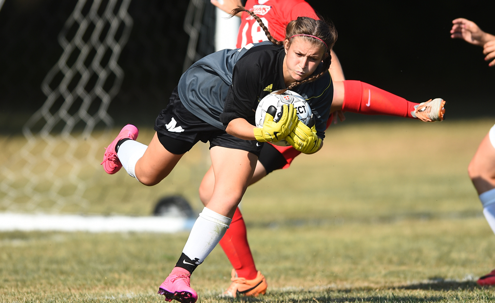 Women's Soccer Falls to Albertus Magnus