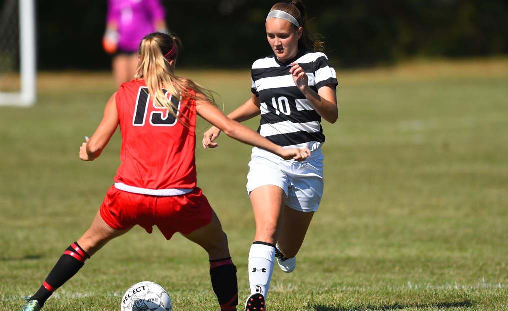 Dean Pulls Away in Second Half vs. Women's Soccer