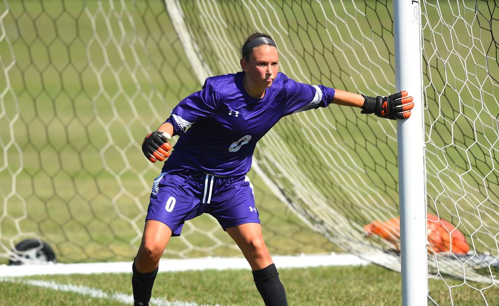 Regis Tops Women's Soccer