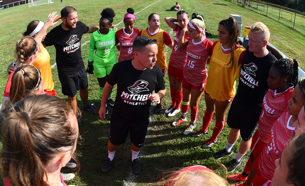 Women's Soccer Earns Team Academic Award