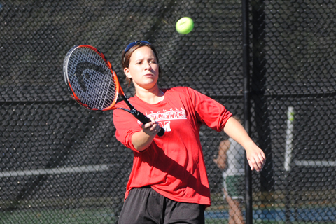 WTennis Falls 6-3 to Albertus Magnus