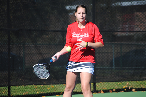 Women's Tennis Opens Season at USJ