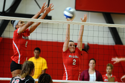 Volleyball Falls Short in Comeback vs. UMass Dartmouth