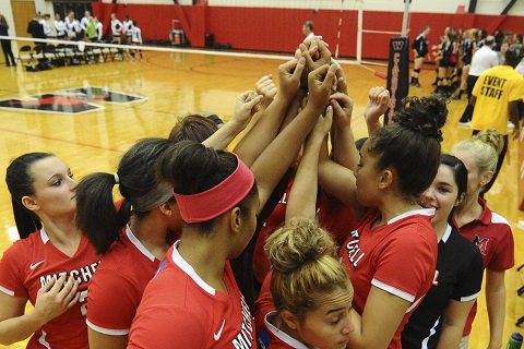 Volleyball Blanked at Lesley