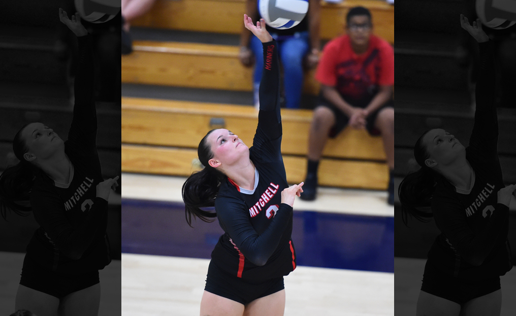 Volleyball Falls in Five Sets at SVC