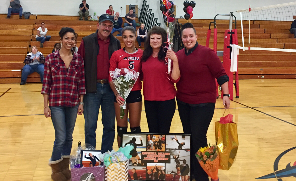 Volleyball Wins on Senior Day