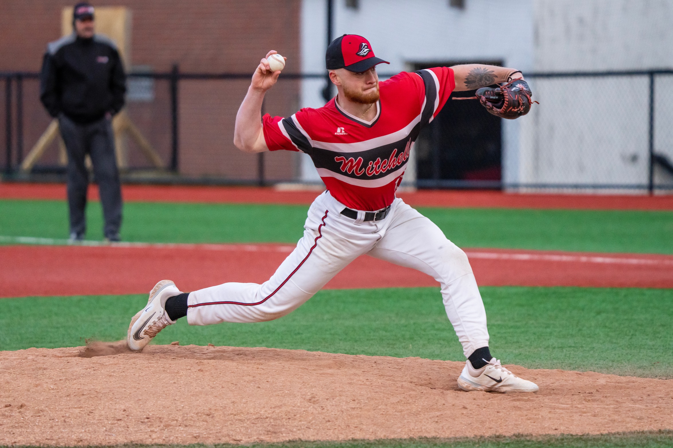 Baseball Sweeps ENC to Stay Unbeaten in Conference Play