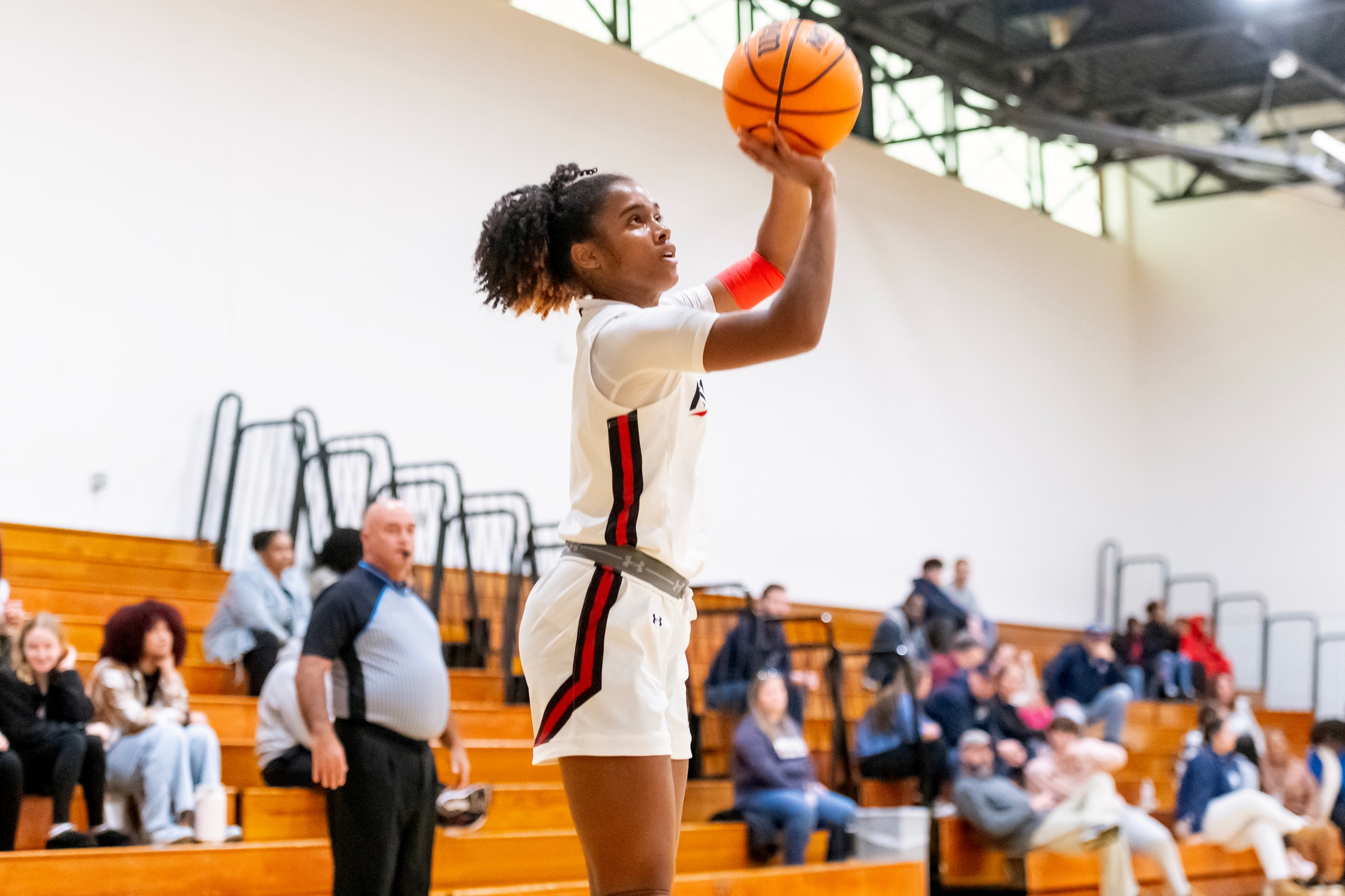 Lasers Hand Women&rsquo;s Basketball First GNAC Loss of the Season