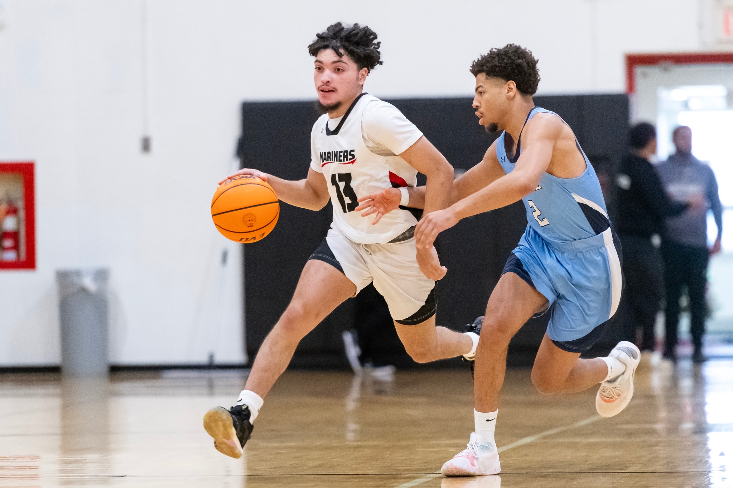 Men&rsquo;s Basketball Falls in Conference Opener to Lasell