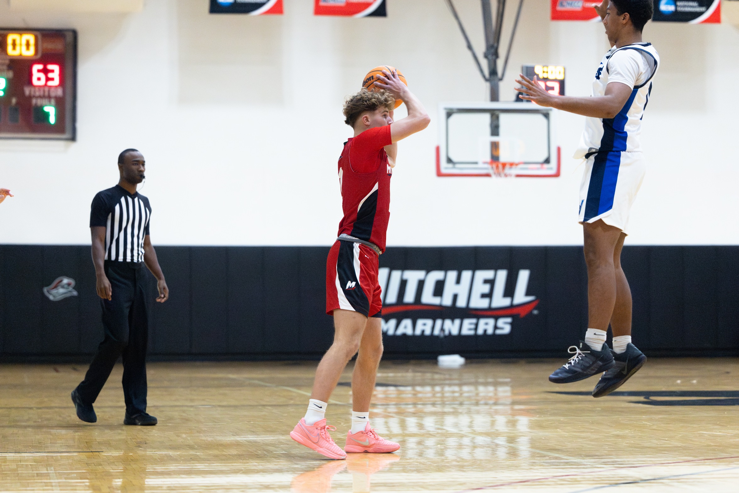 Men's Basketball Topped in Florida Opener