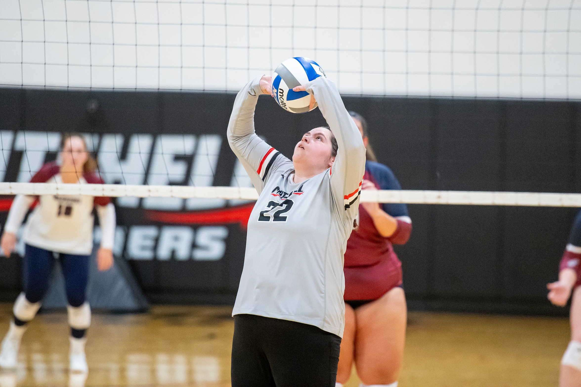Volleyball Falters Against JWU