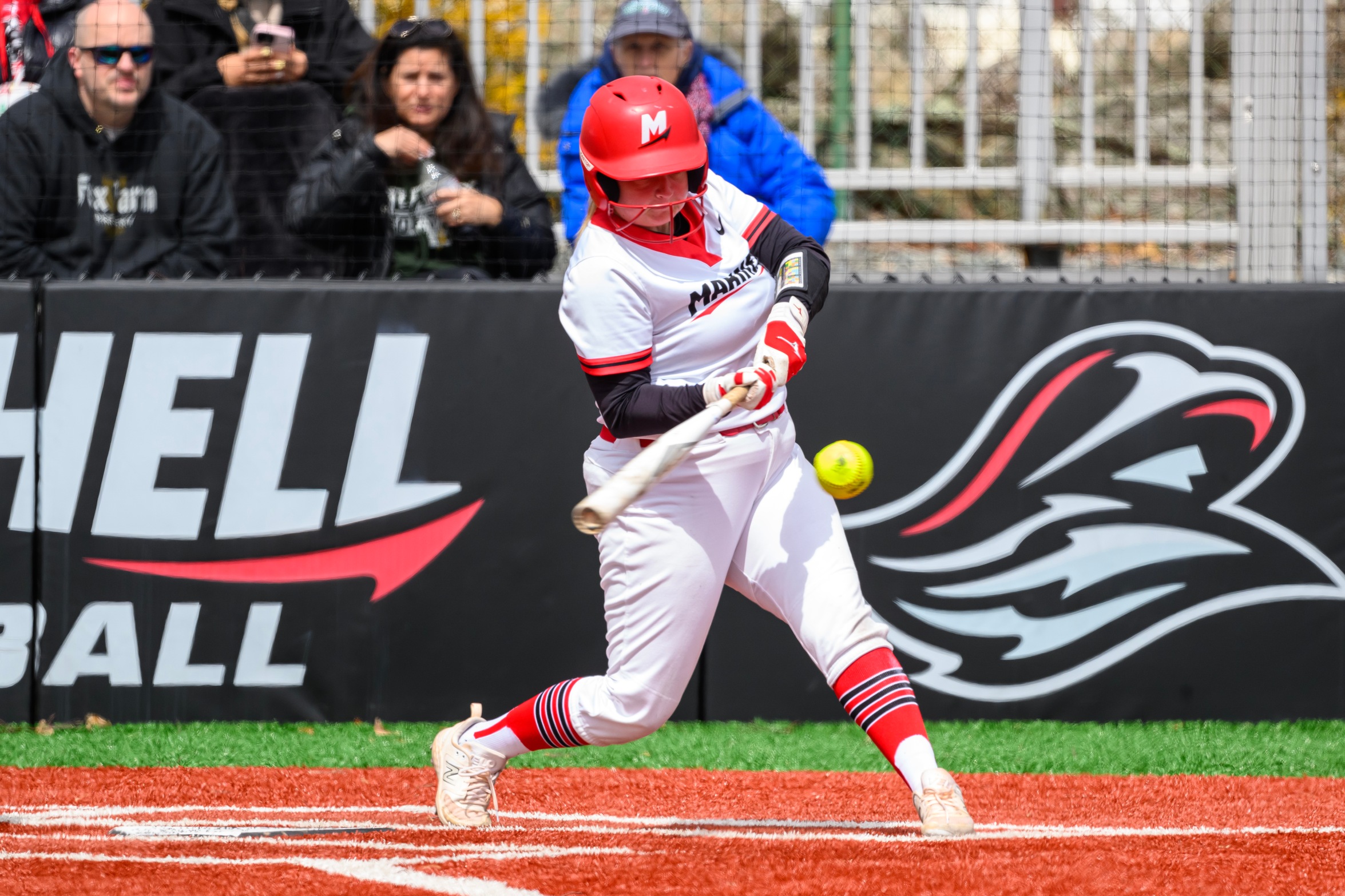 Bennett Collects 100th Career Hit, as Softball Sweeps Bulldogs