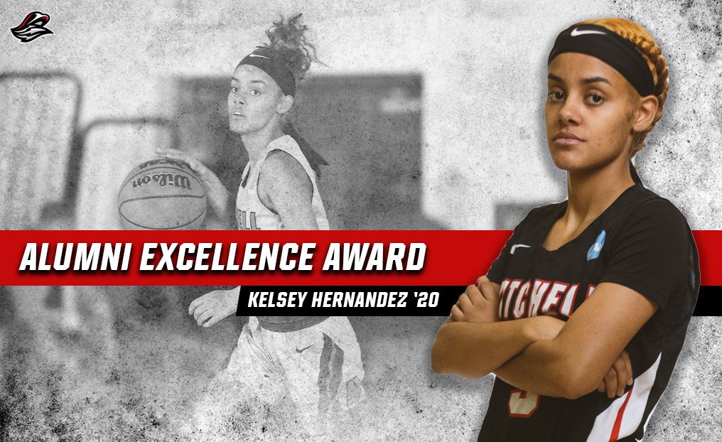 Hernandez Receives 2020 Alumni Excellence Award