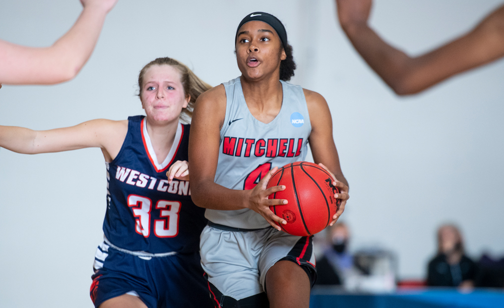 Second-Half Surge Pushes Albertus Magnus Past WBB