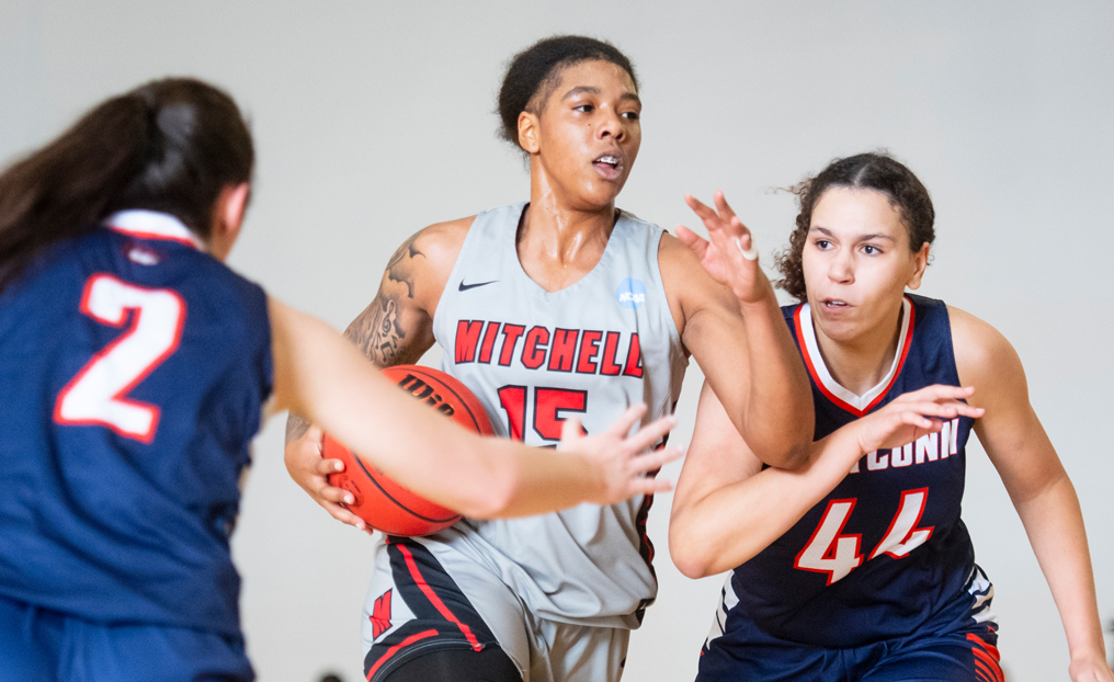 WBB Falls to ENC