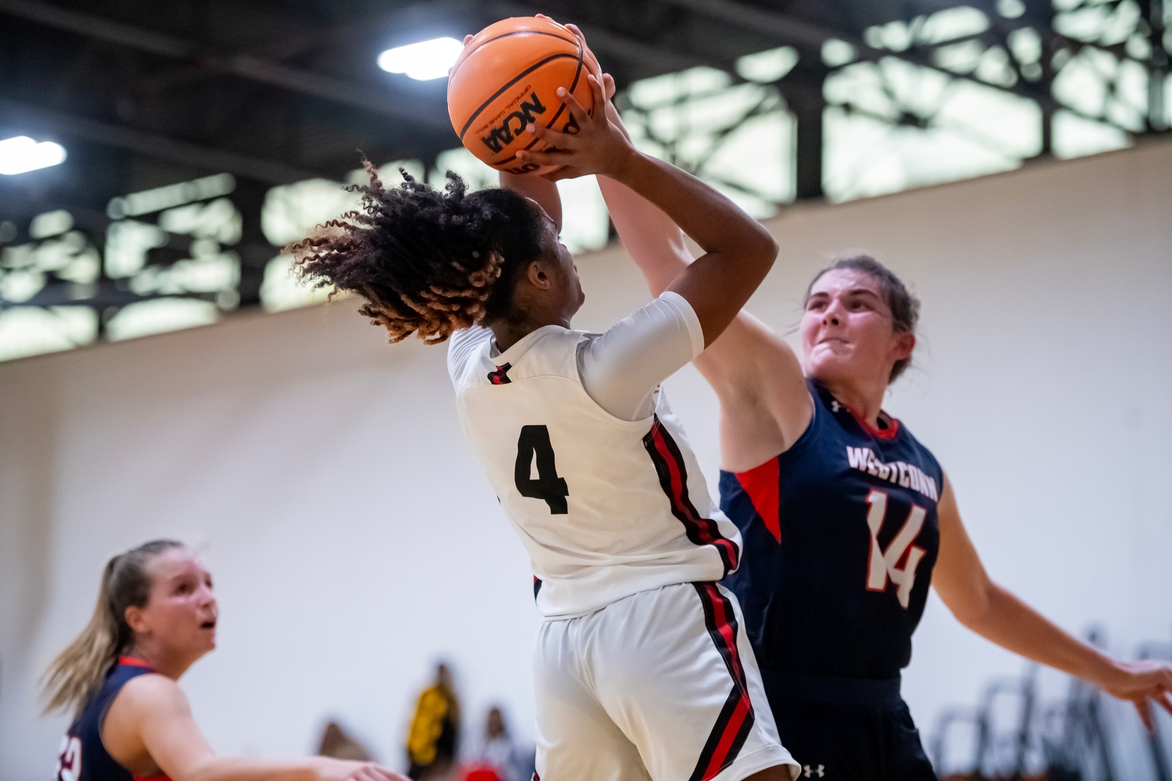 Women&rsquo;s Basketball Defeated at Emmanuel