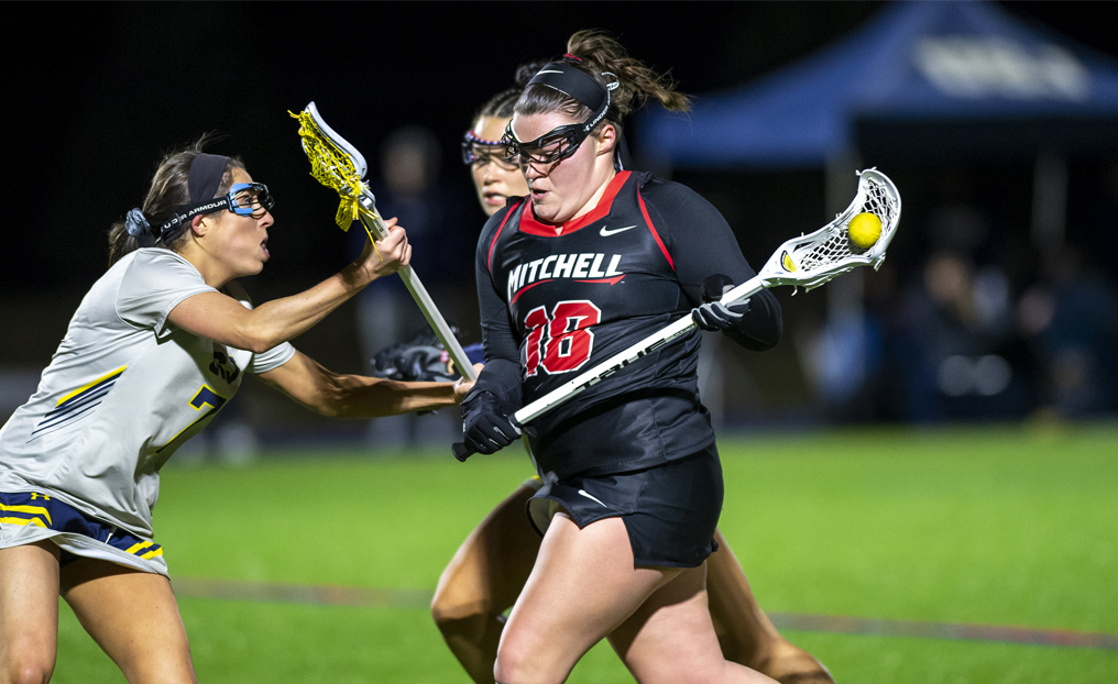 WLAX Falls at Castleton