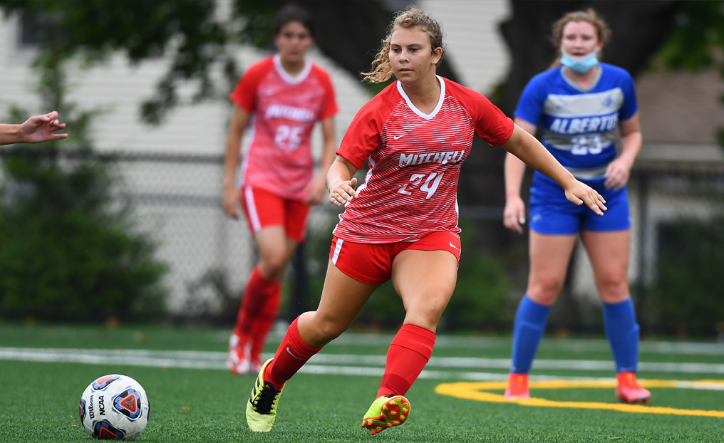 Women's Soccer Falls to Elms